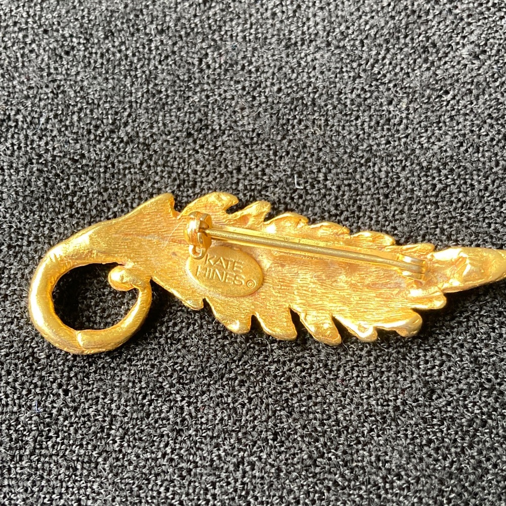 Vintage Kate Hines Leaf Pin - Picture 2 of 3